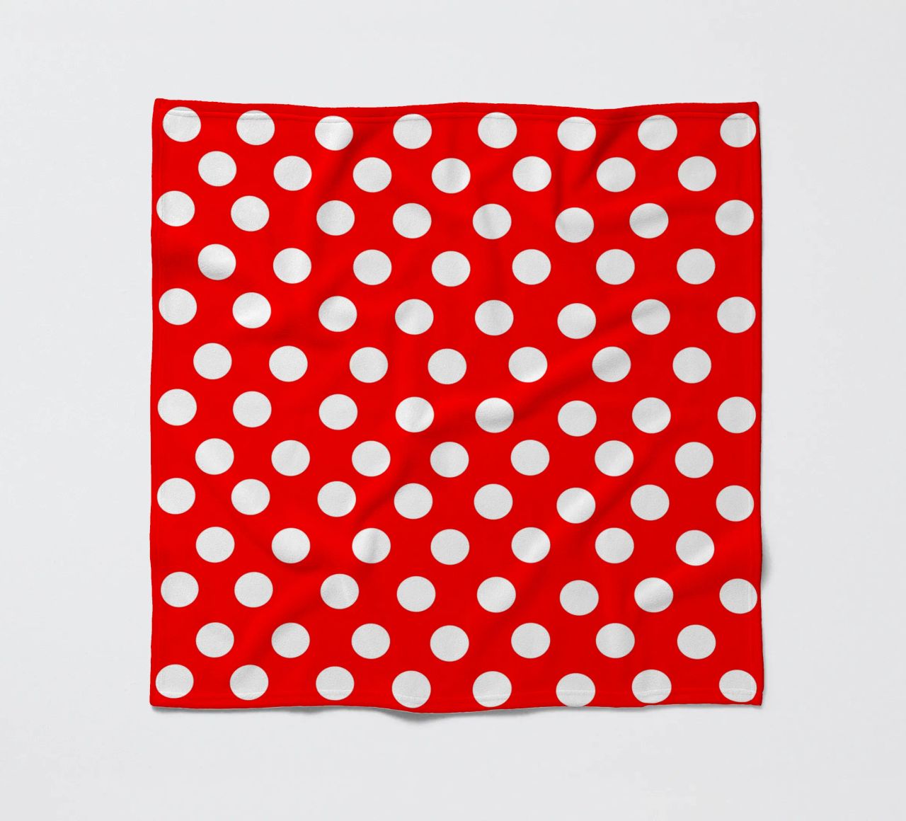 Red polka dots pattern coperta in pile da baobabprintstore