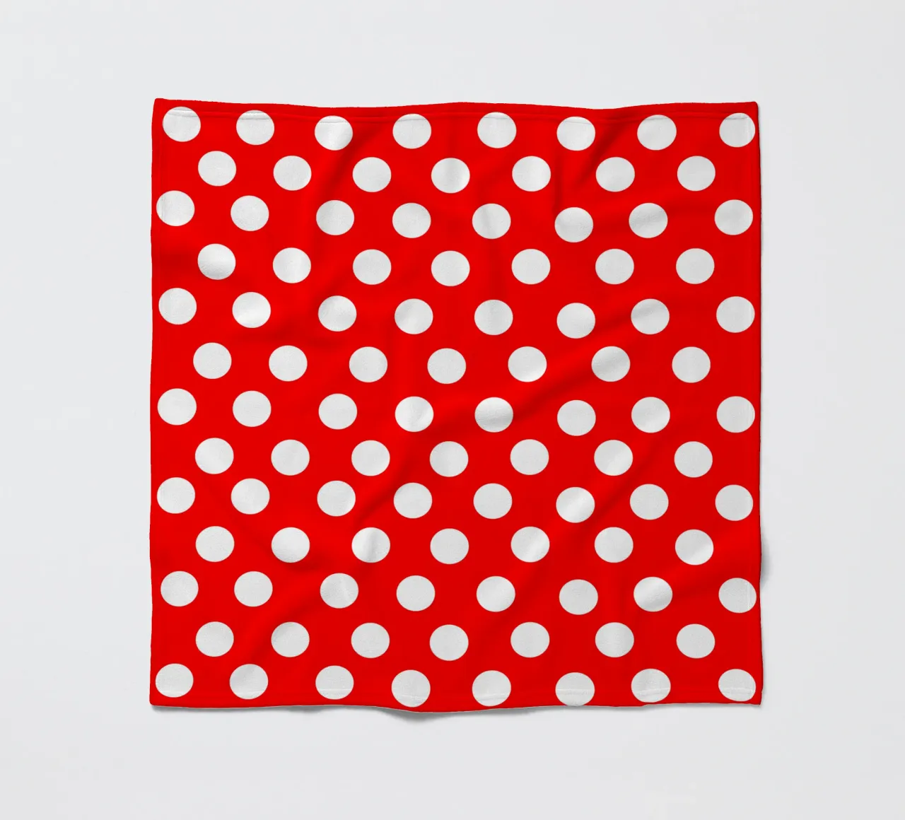 Red polka dots pattern coperta in pile da baobabprintstore