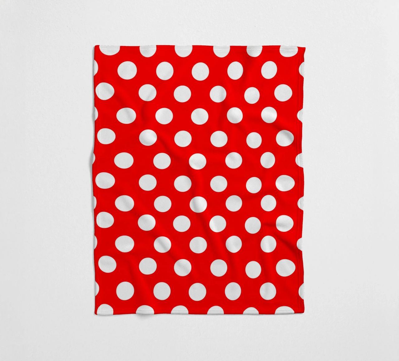 Red polka dots pattern coperta in pile da baobabprintstore