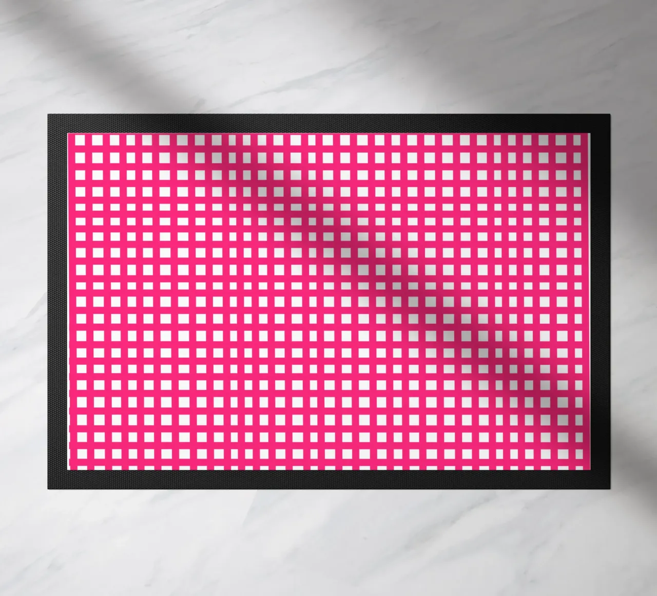 Pink square mesh grid Fußmatte von baobabprintstore