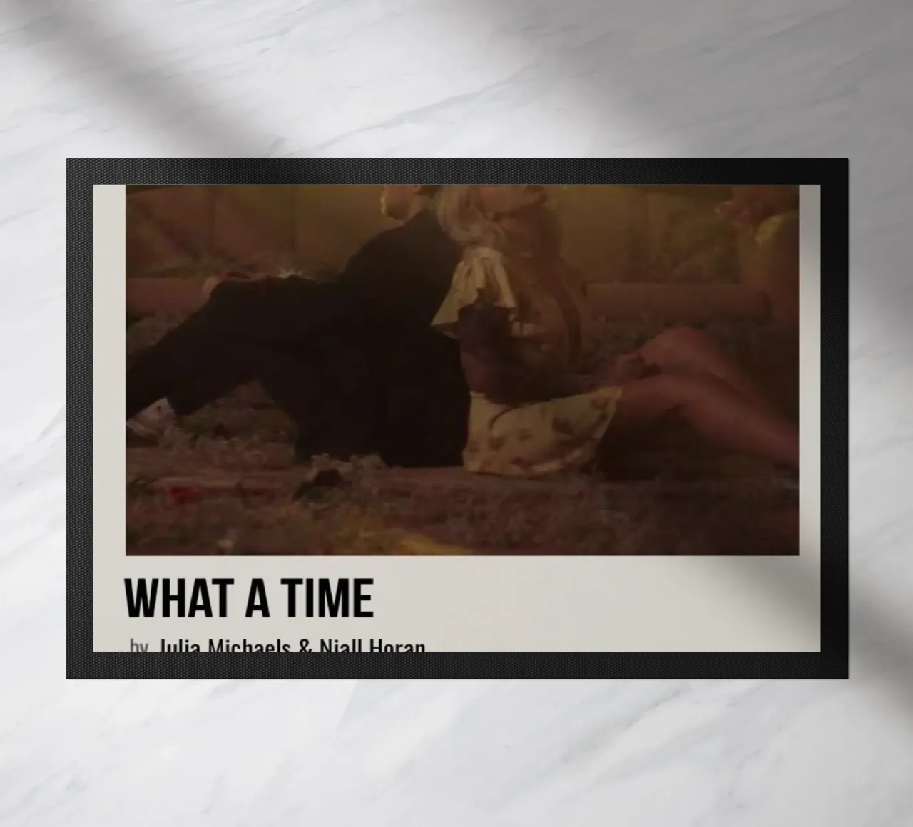 WHAT A TIME by Julia Michaels and Niall Horan paillasson de SoundStudio