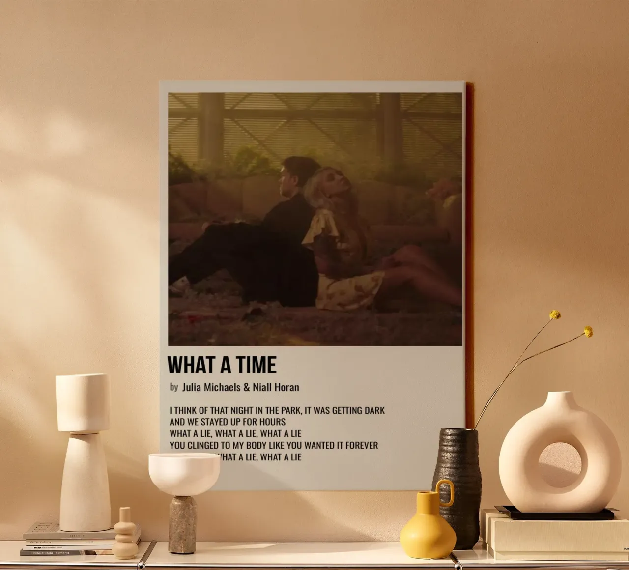 WHAT A TIME by Julia Michaels and Niall Horan toile de SoundStudio