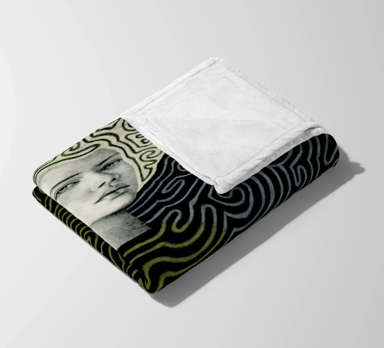 Vlada Fleecedecke von Sofia Bonati