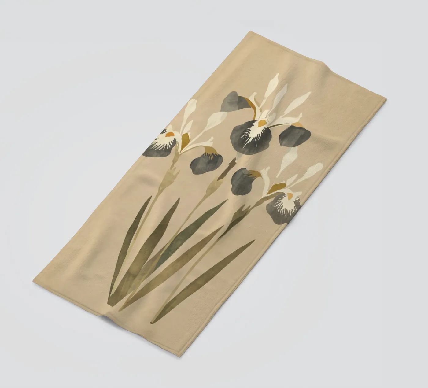 Irises 2 Strandtuch von ThingDesign