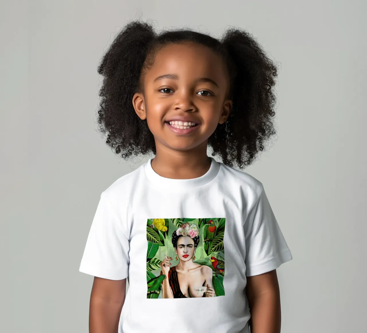 Frida Con Amigos kids t-shirt by Nettsch