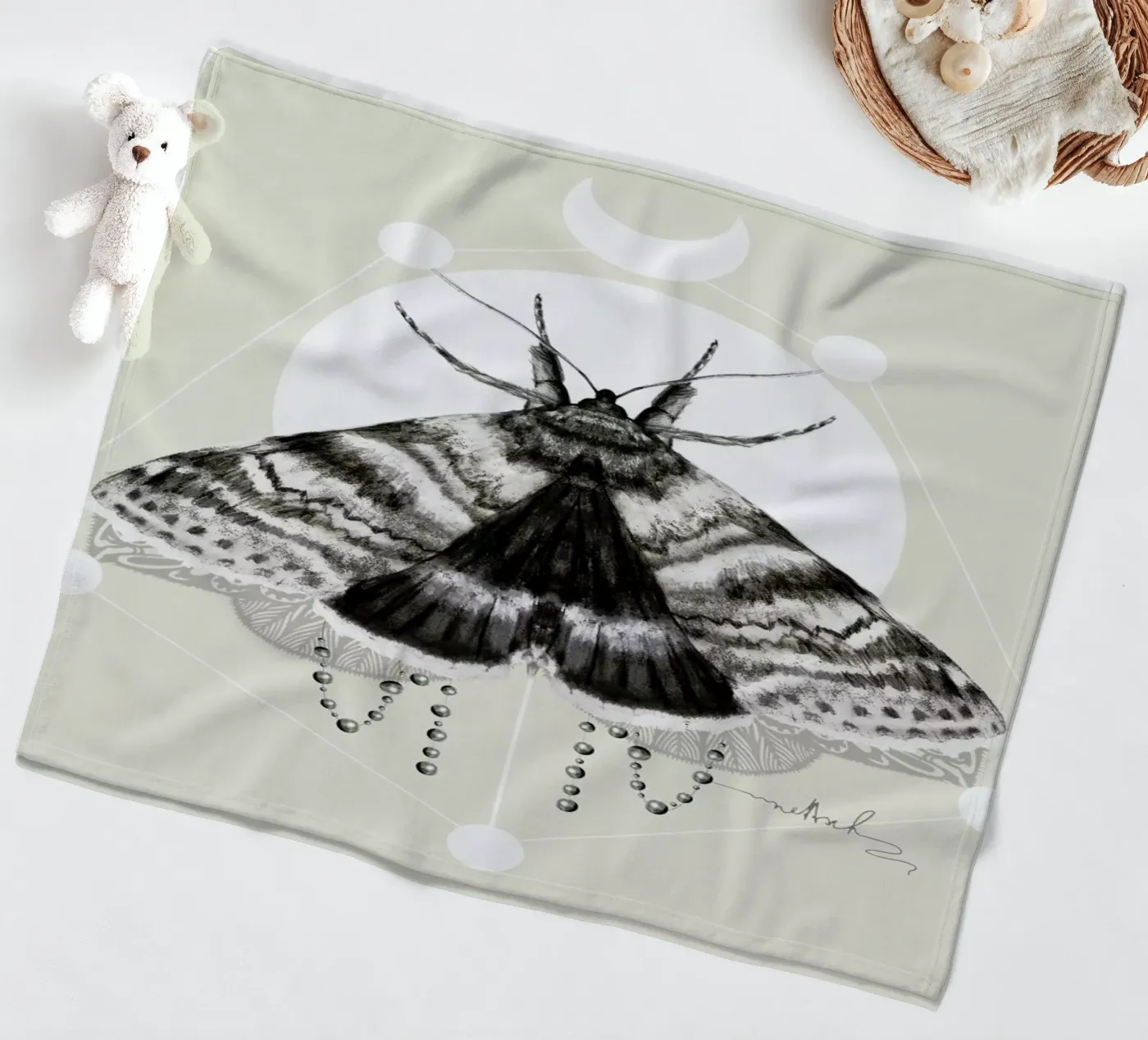 Moth fleece blanket by Nettsch