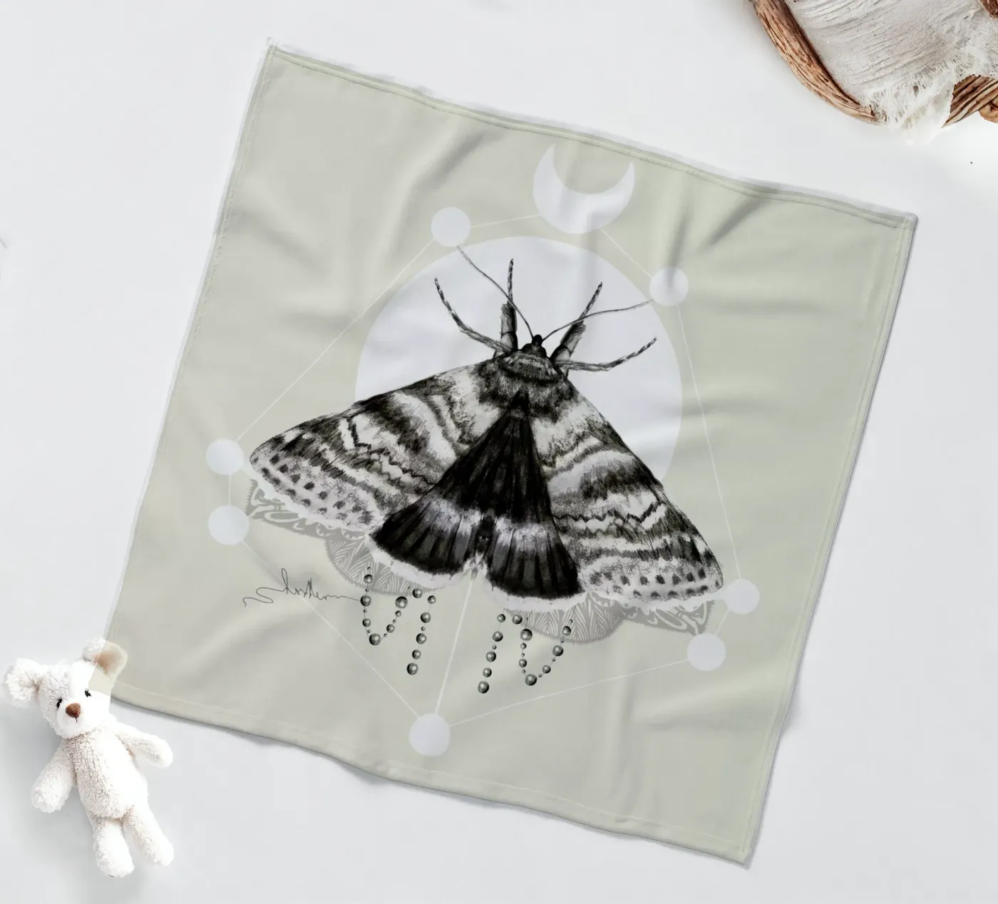 Moth fleece blanket by Nettsch