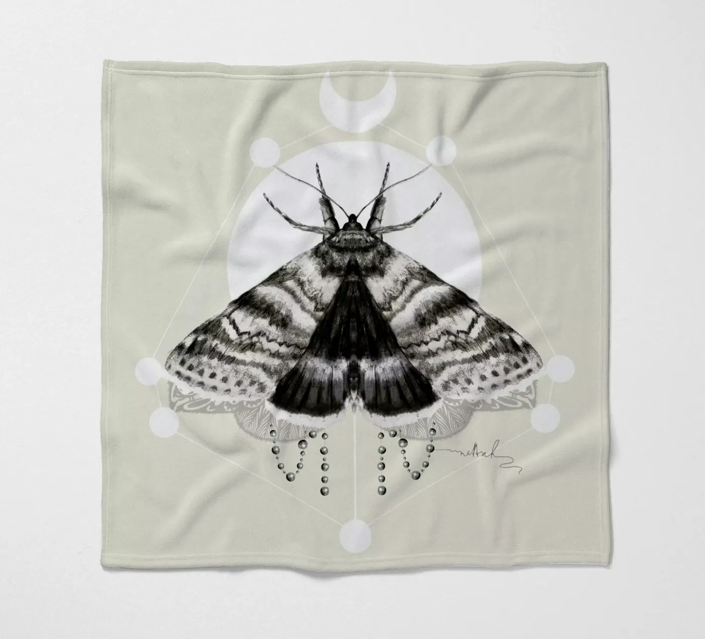 Moth fleece blanket by Nettsch