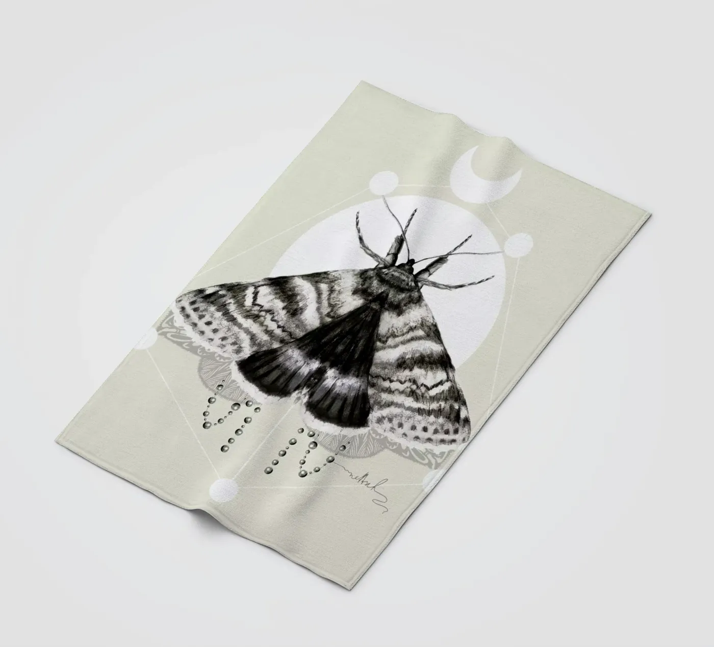 Moth fleece blanket by Nettsch