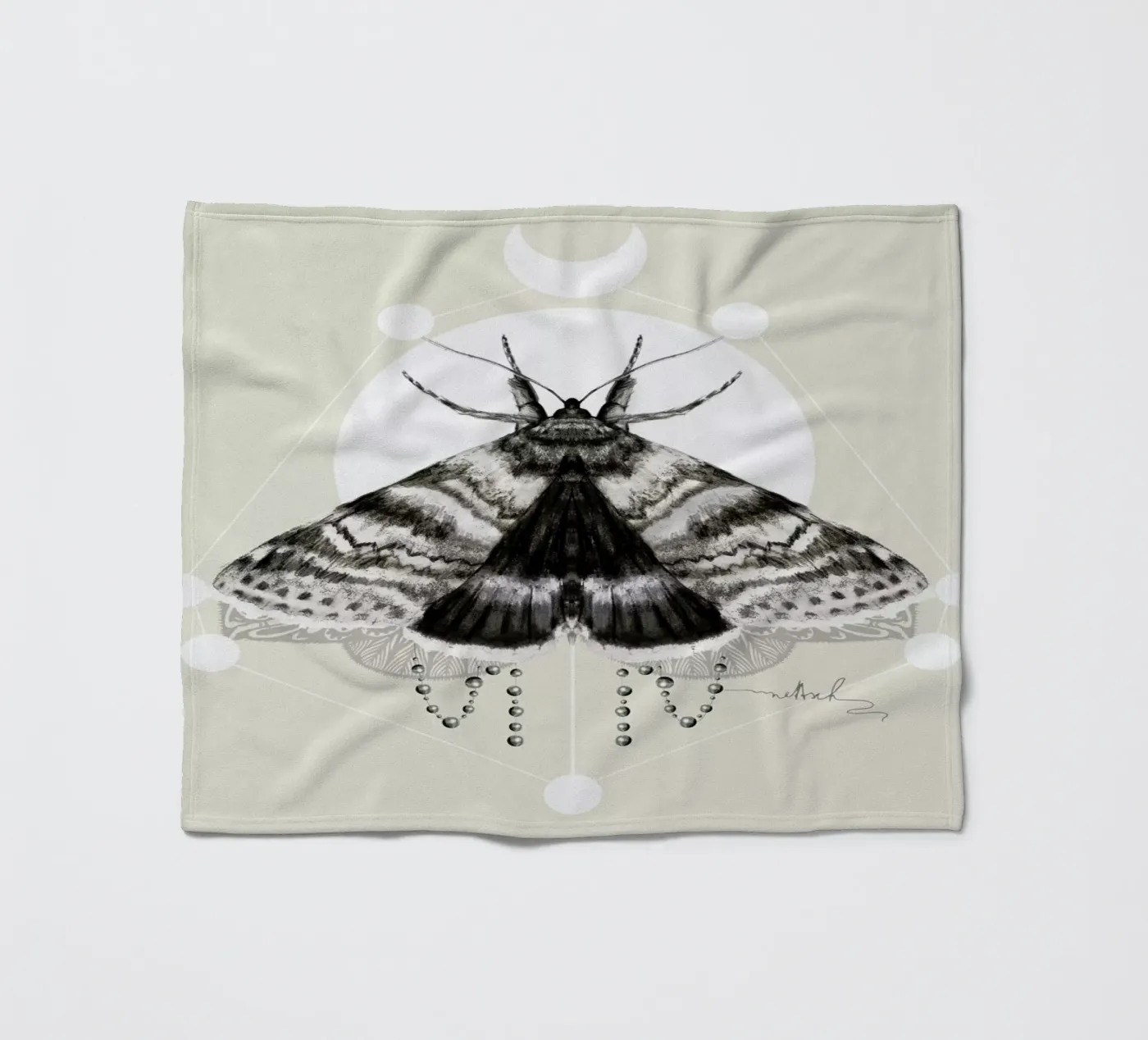 Moth fleece blanket by Nettsch