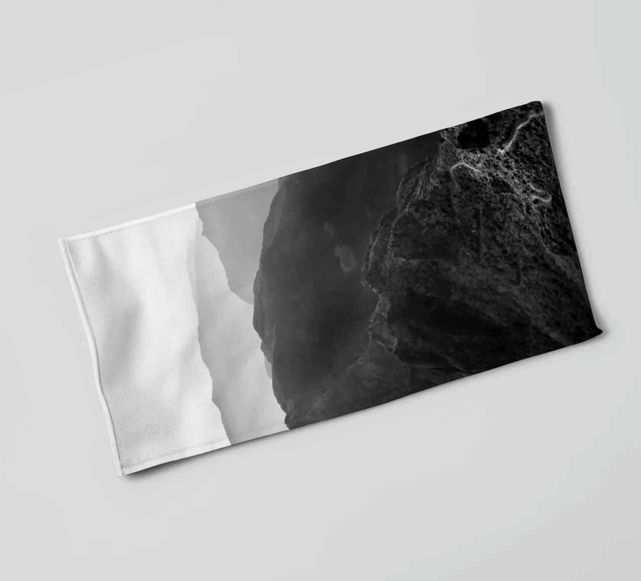 Vue panoramique des montagnes de Madère serviette de bain de FEMK.