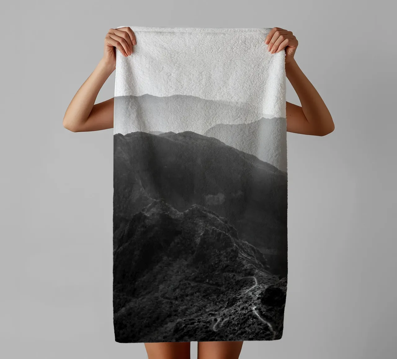 Vue panoramique des montagnes de Madère serviette de bain de FEMK.