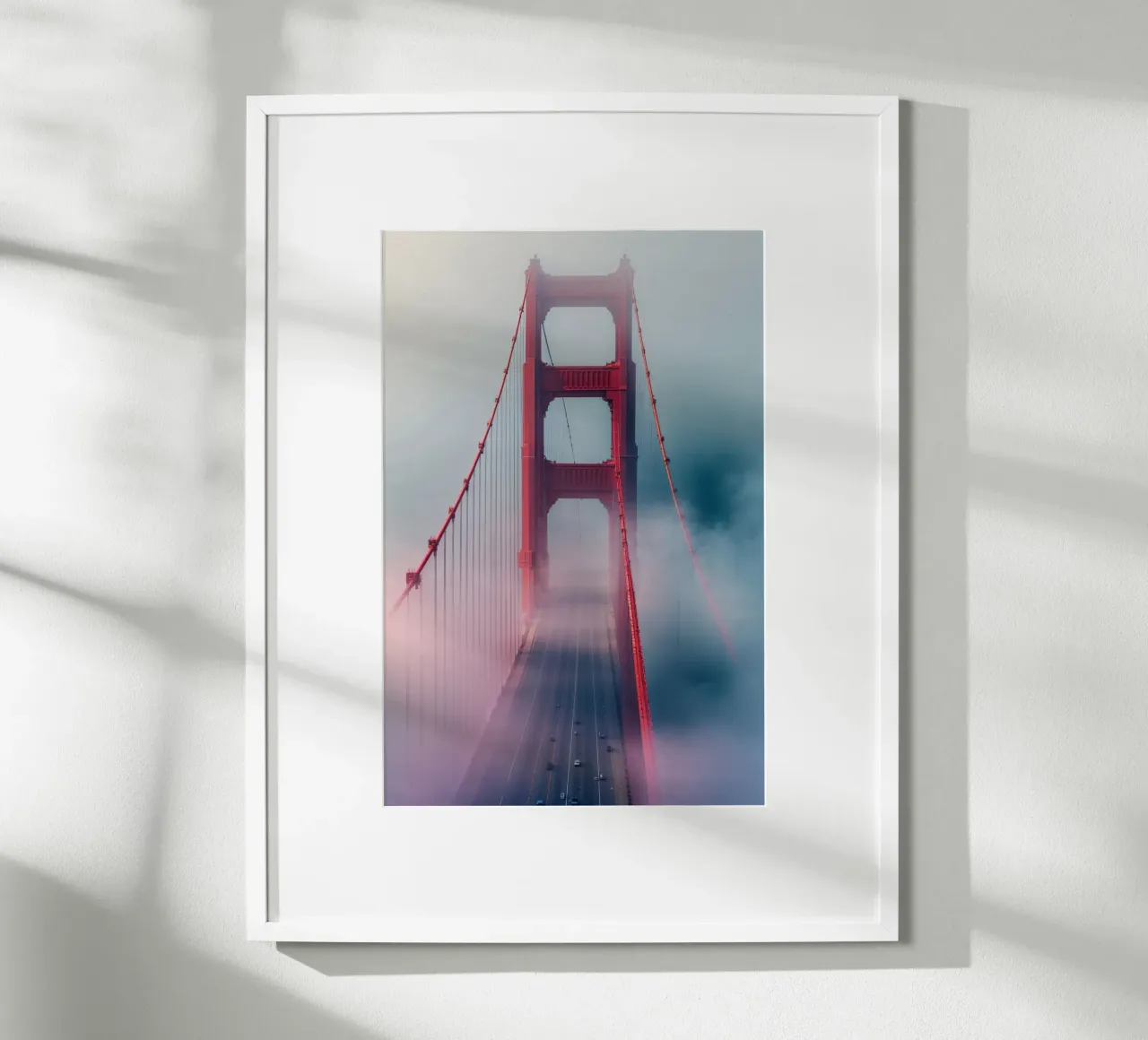 Golden Gate Bridge Illuminated Through the Mist carta hahnemühle da AlbertKlee