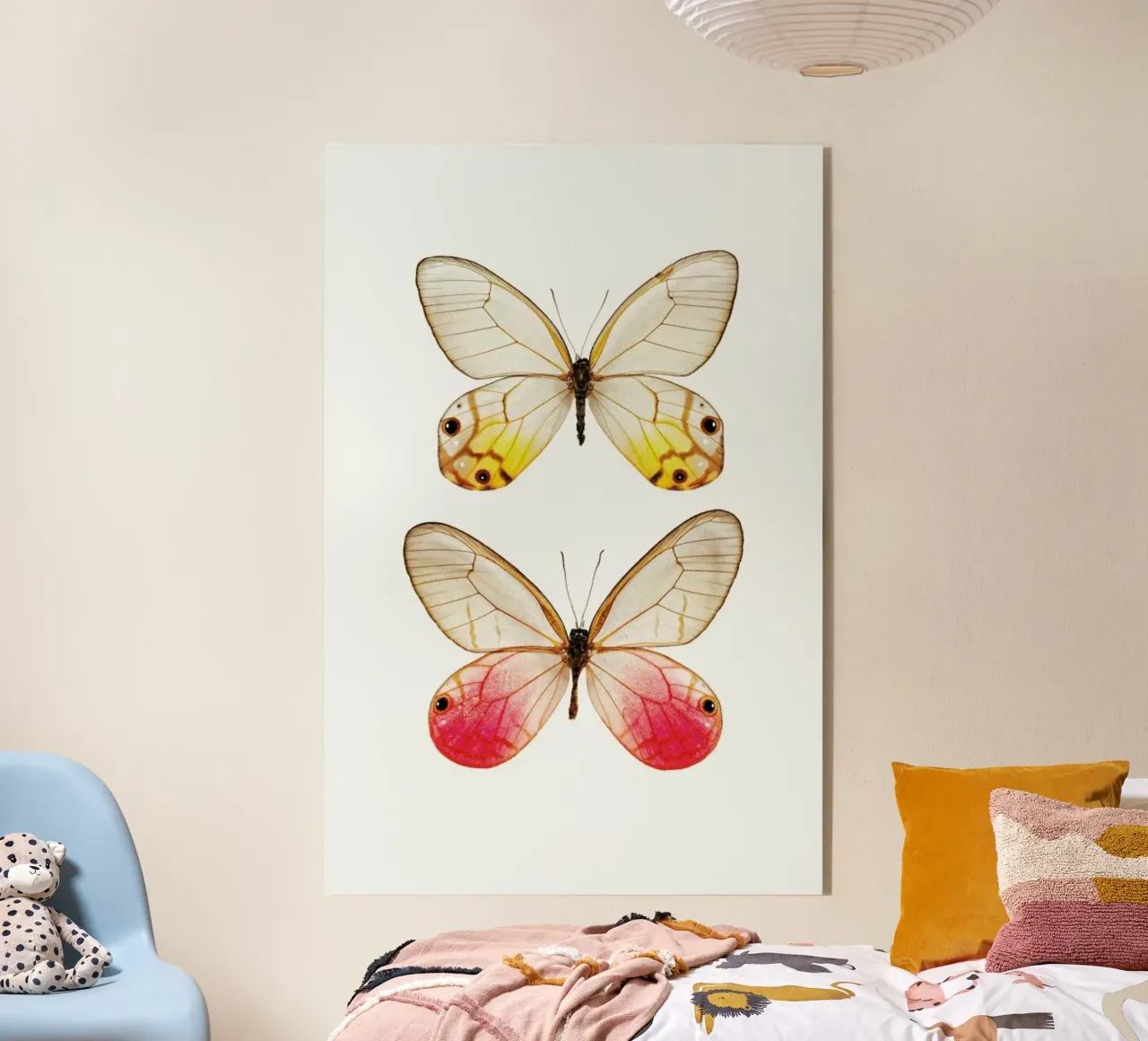Élégance douce : Poster papillon jaune et rose plexiglas de Curious Collections by Marielle Leenders