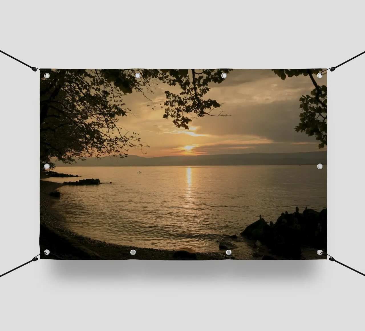 Crepuscolo dorato sul lago telo in pvc da Atelier_SousleMont_Photography