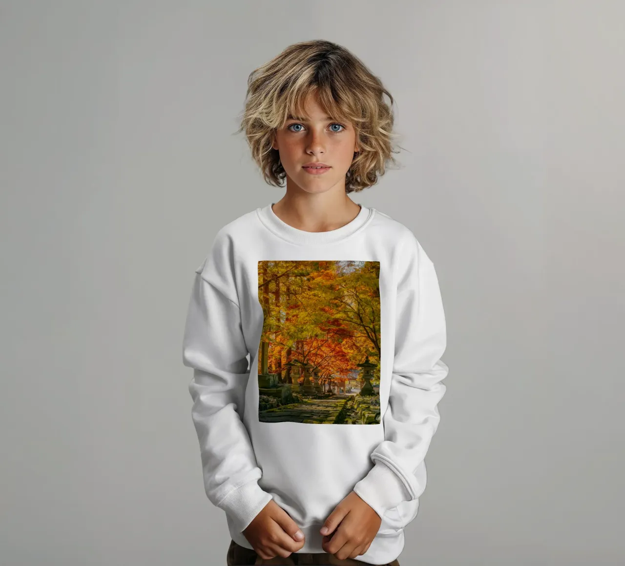 Santuario de Otoño en Nagano, Japón sudadera para niño de Marcel Bisig