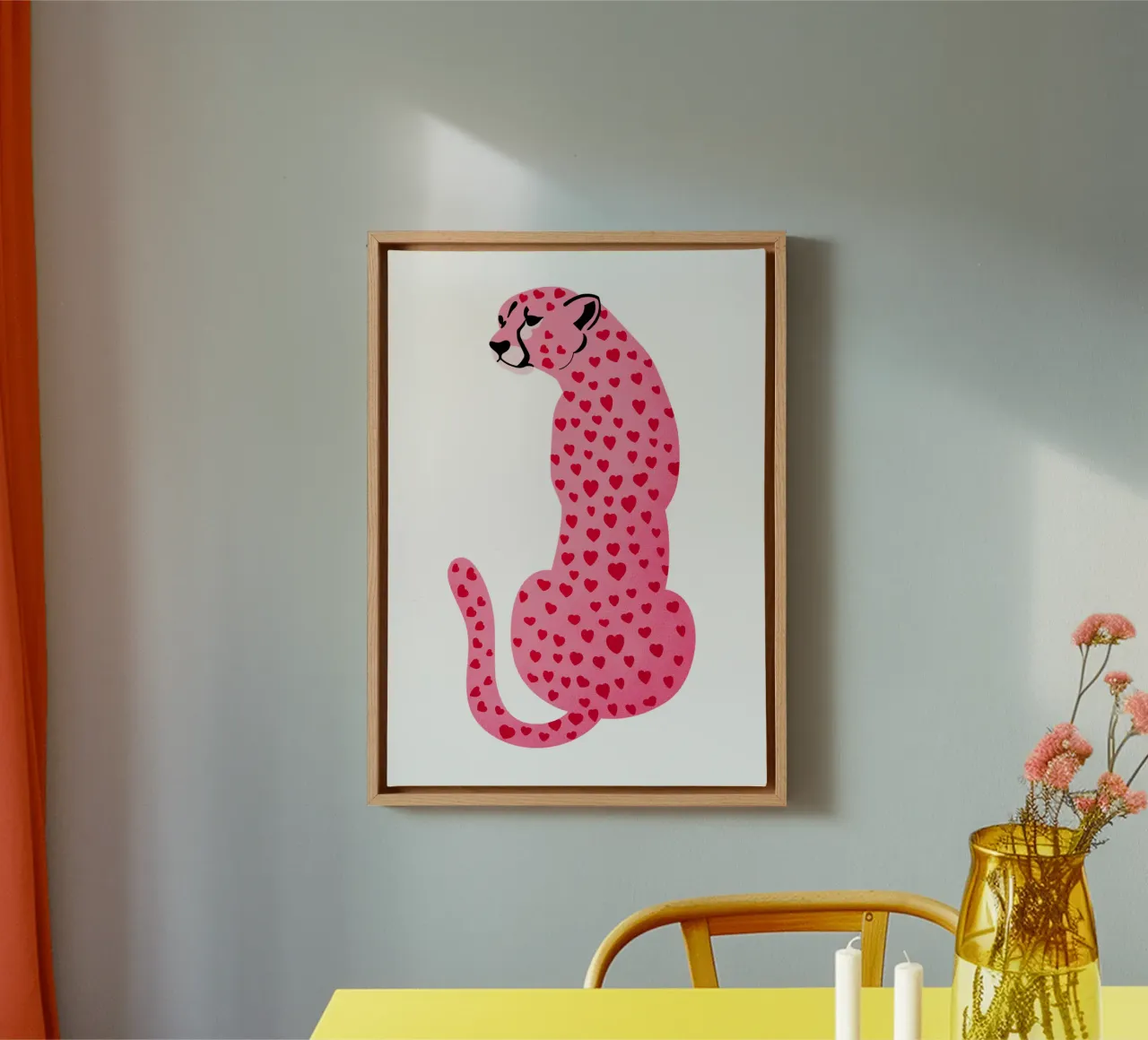 Leopardo rosa, cuore d'amore, arte da parete rosa, decorazione per ambienti carini tela con Cornice a cassetta da PrintStudio