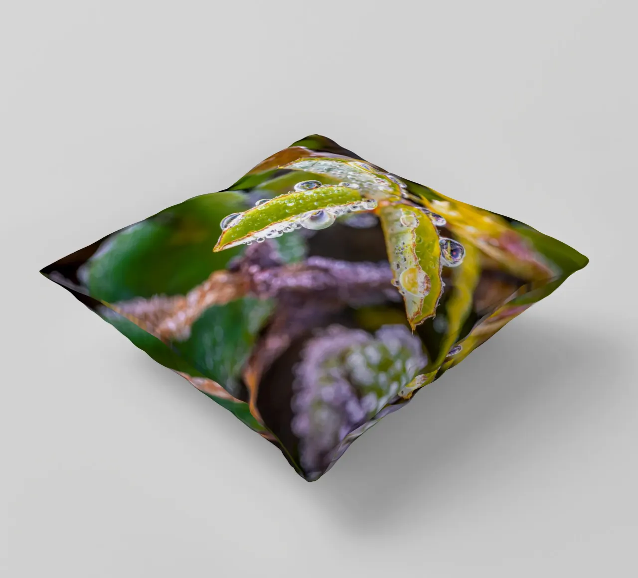 Water droplets on shamrocks decorative cushion by Marcus Beckert | Fotografie