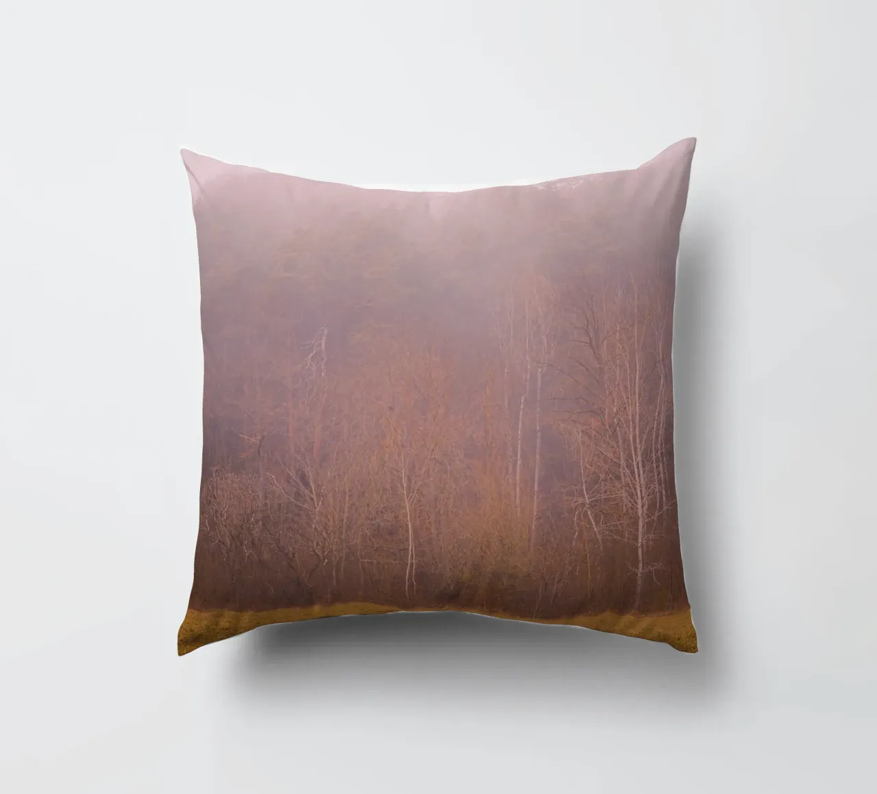 Nebbia in una foresta in autunno cuscino da Marcus Beckert | Fotografie