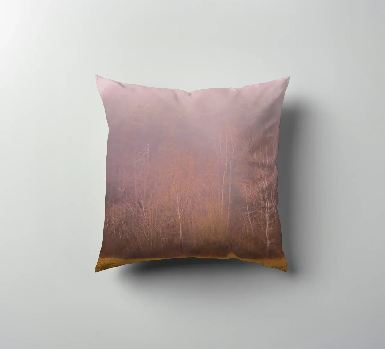 Nebbia in una foresta in autunno cuscino da Marcus Beckert | Fotografie