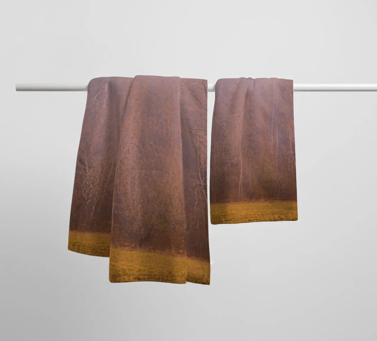 Nebbia in una foresta in autunno asciugamano da bagno da Marcus Beckert | Fotografie