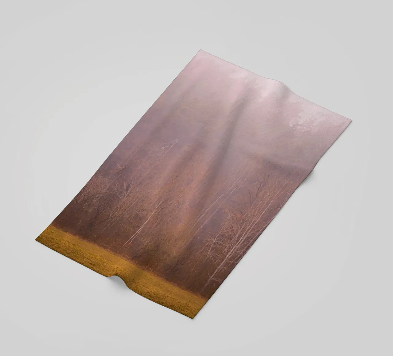 Nebbia in una foresta in autunno telo mare da Marcus Beckert | Fotografie