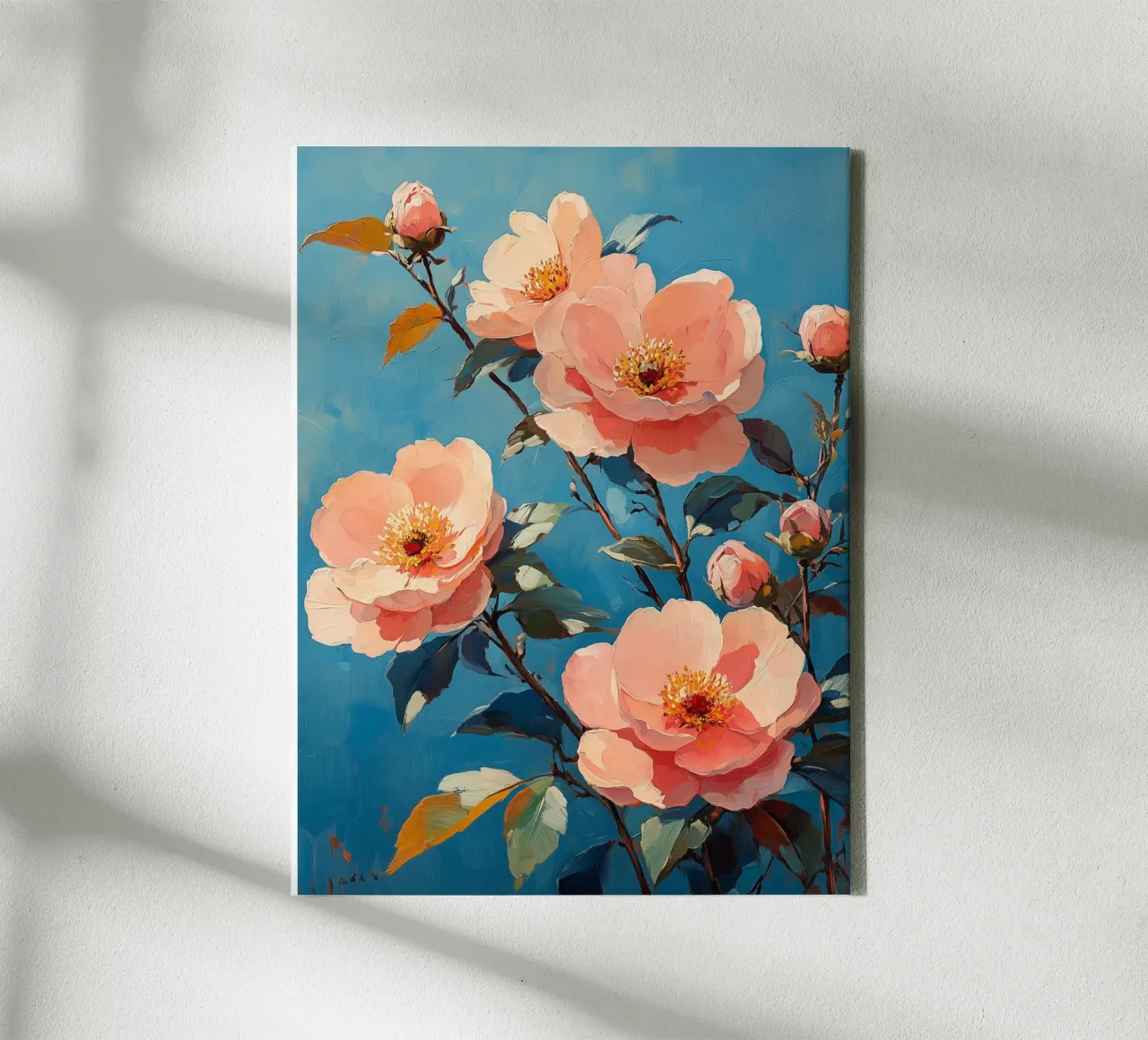 Flores rosas sobre fondo azul lienzo con Marco flotante de Flora & Horizon