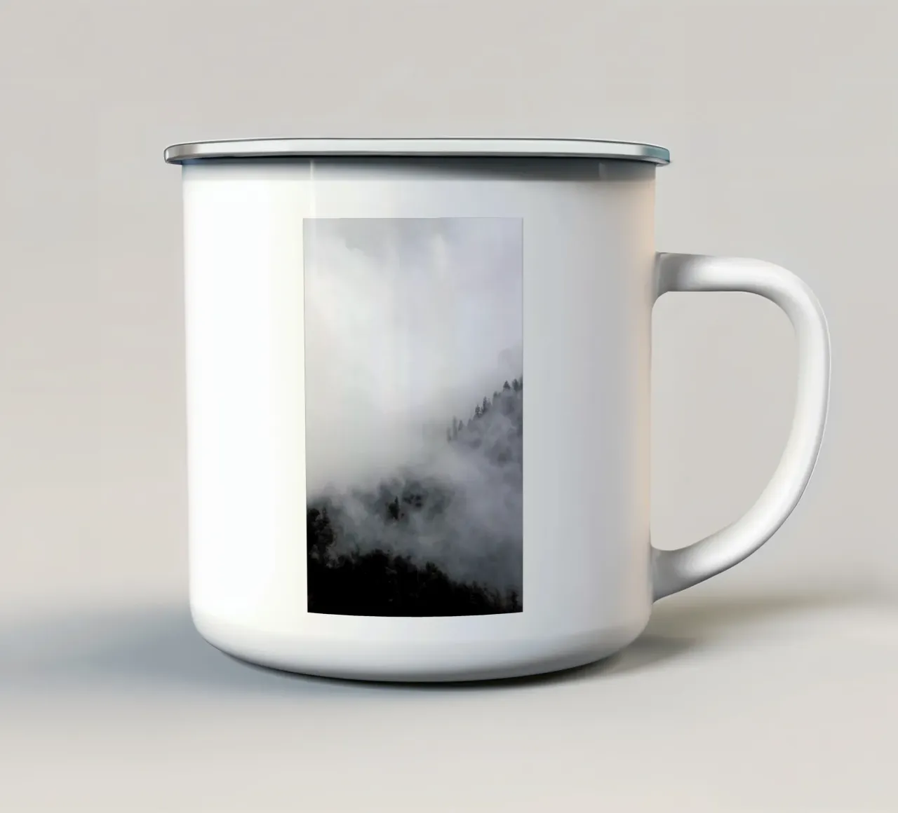Above Clouds taza de esmalte de Studio Nahili