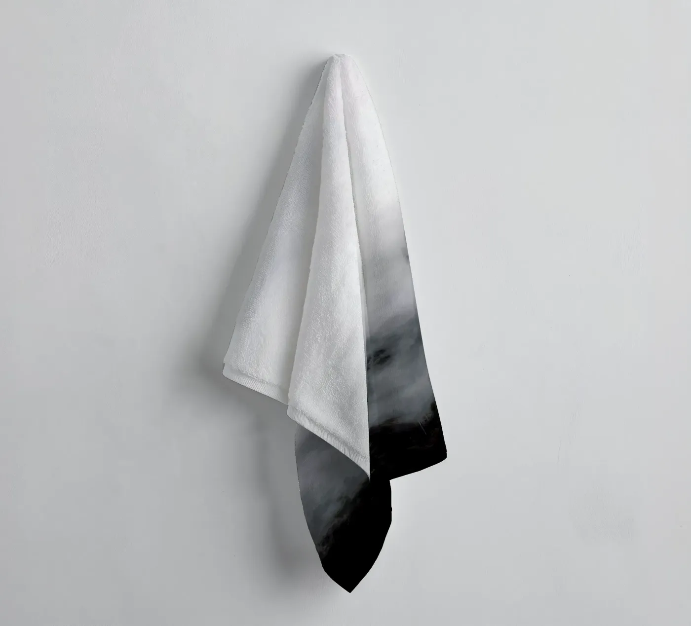 Above Clouds badhanddoek van Studio Nahili