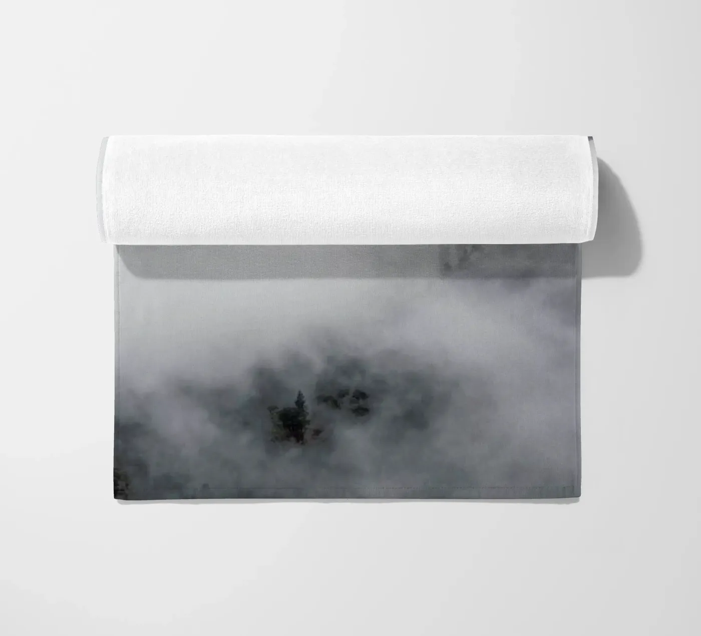 Above Clouds strandhanddoek van Studio Nahili