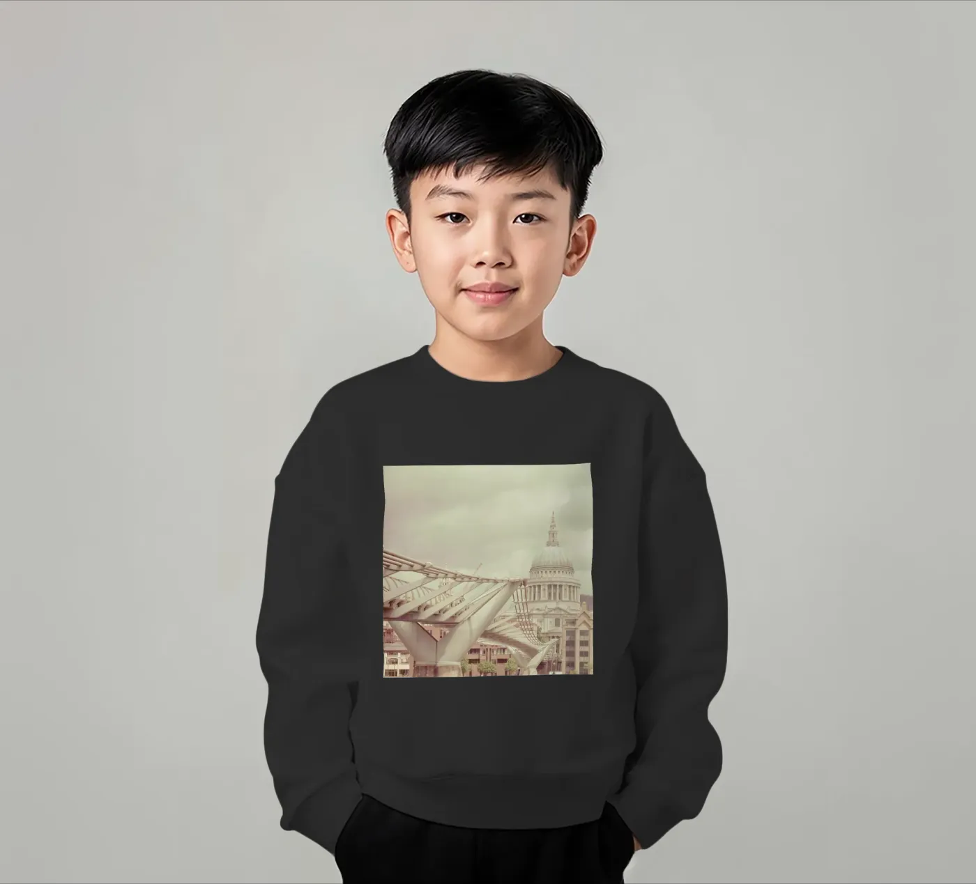 Millenium Square kinder sweatshirt van Keri Bevan