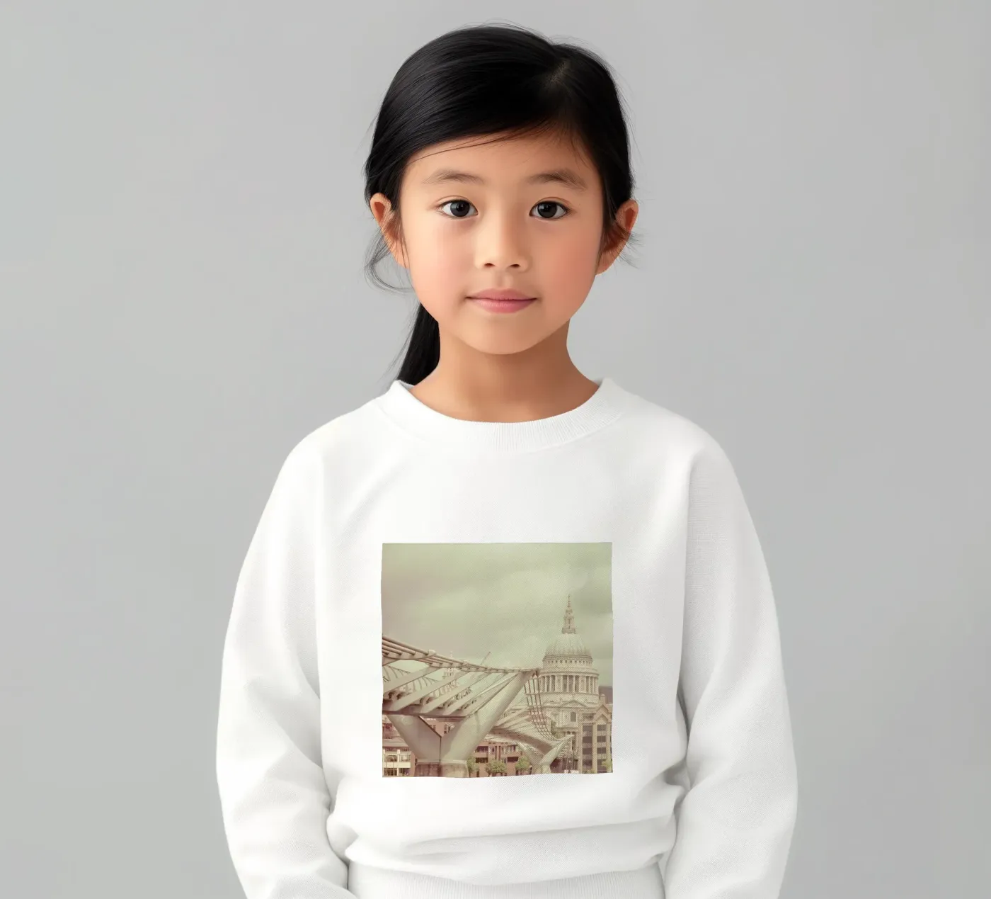 Millenium Square kinder sweatshirt van Keri Bevan