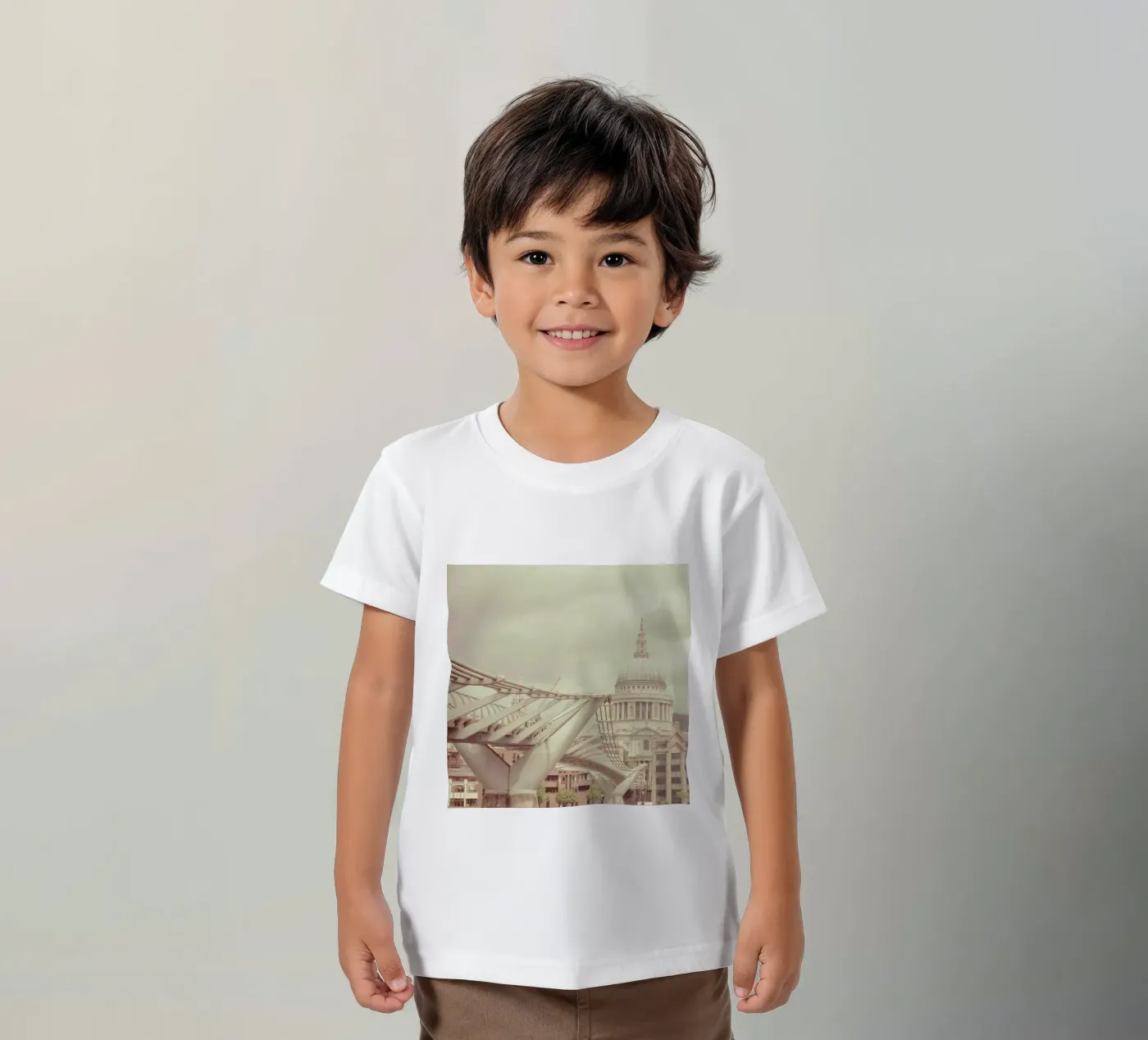 Millenium Square Kinder T-Shirt von Keri Bevan