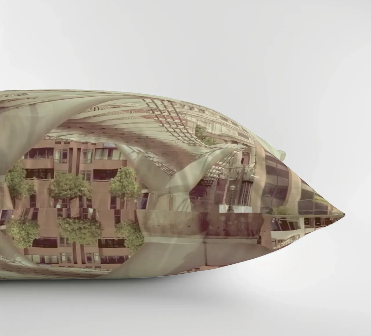 Millenium Square cuscino da Keri Bevan