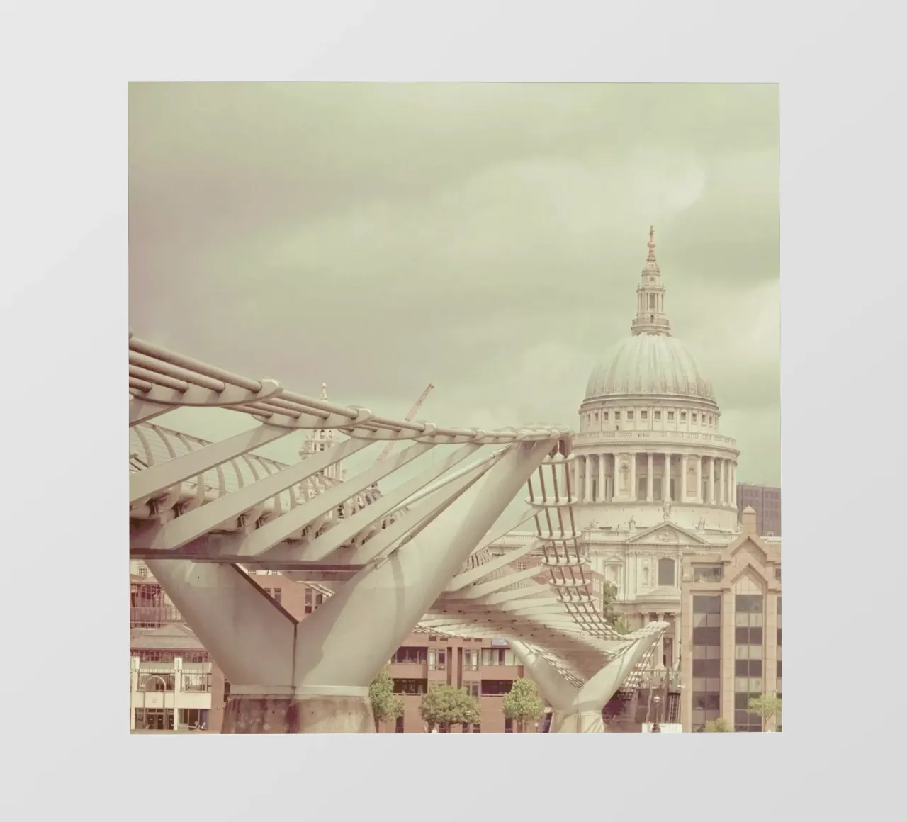 Millenium Square telo in pvc da Keri Bevan