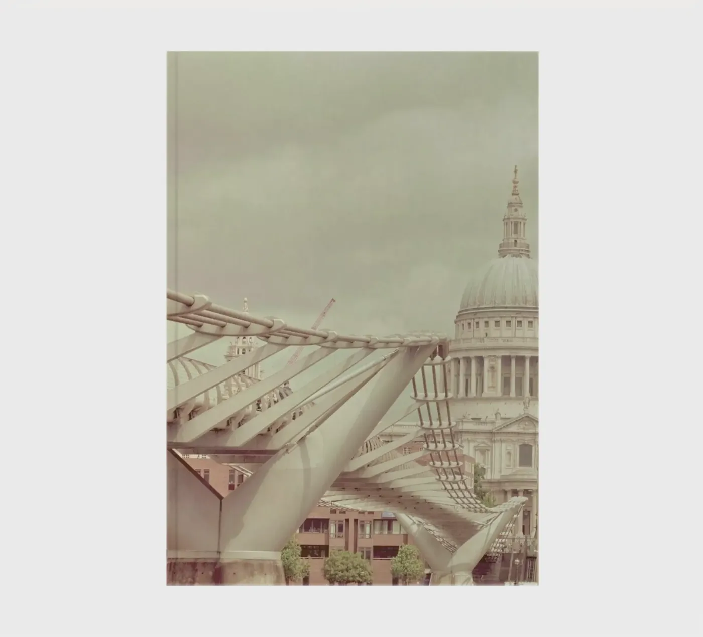 Millenium Square quaderno da Keri Bevan