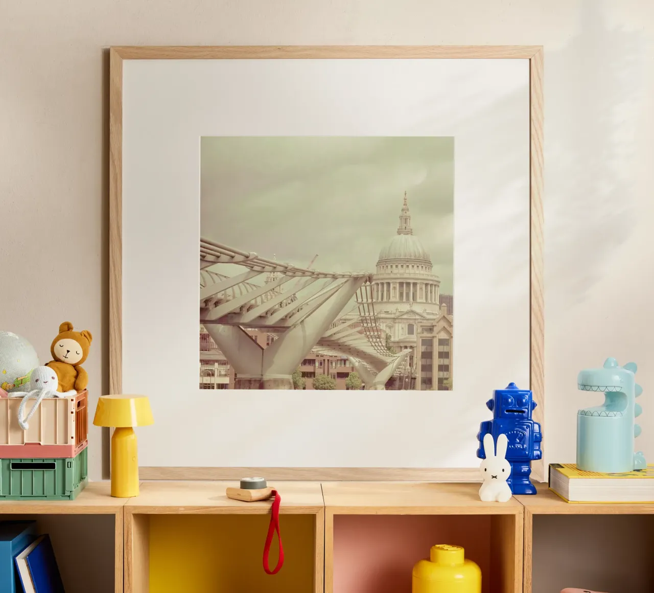 Millenium Square poster da Keri Bevan
