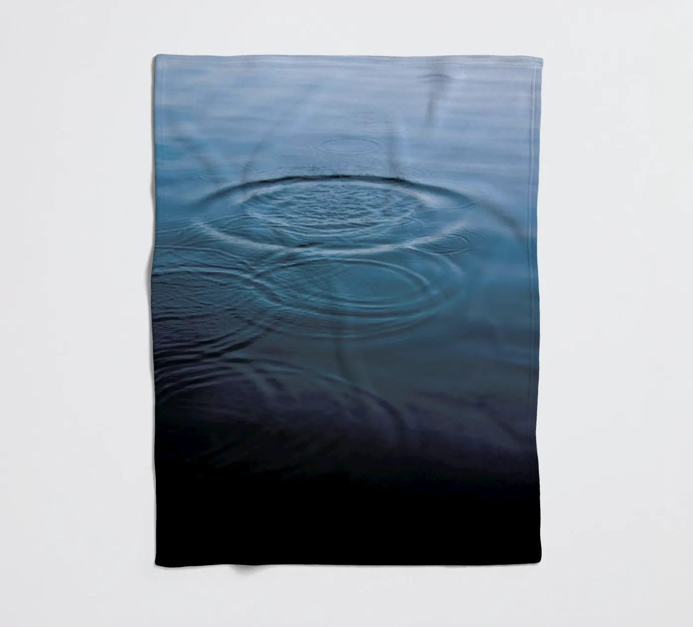 Splish Splash Fleecedecke von Studio Nahili