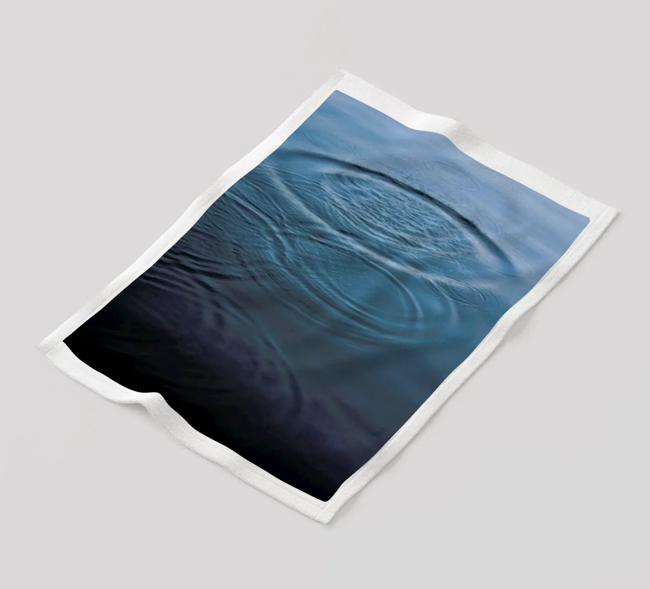 Splish Splash Fleecedecke von Studio Nahili