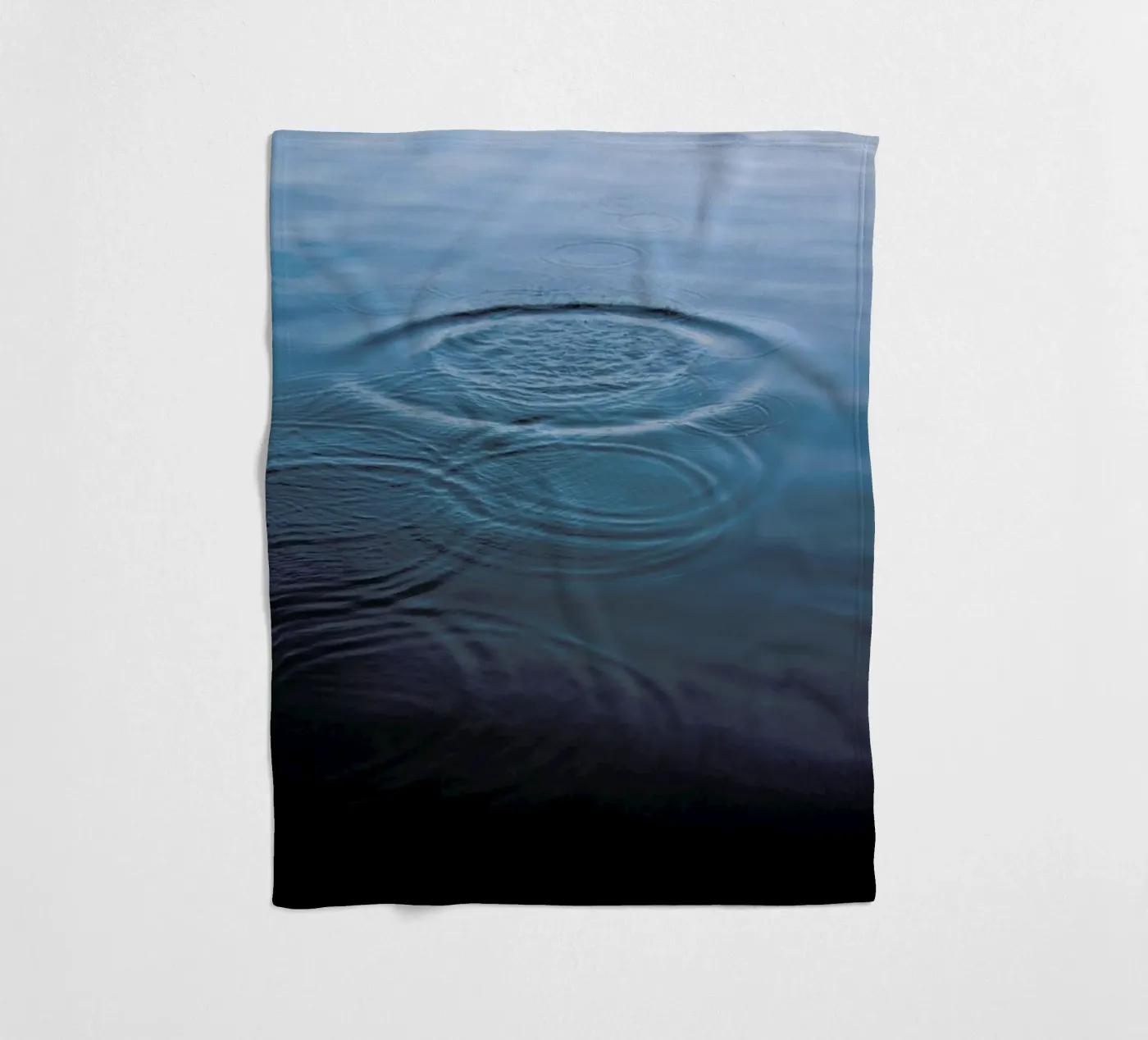 Splish Splash Fleecedecke von Studio Nahili