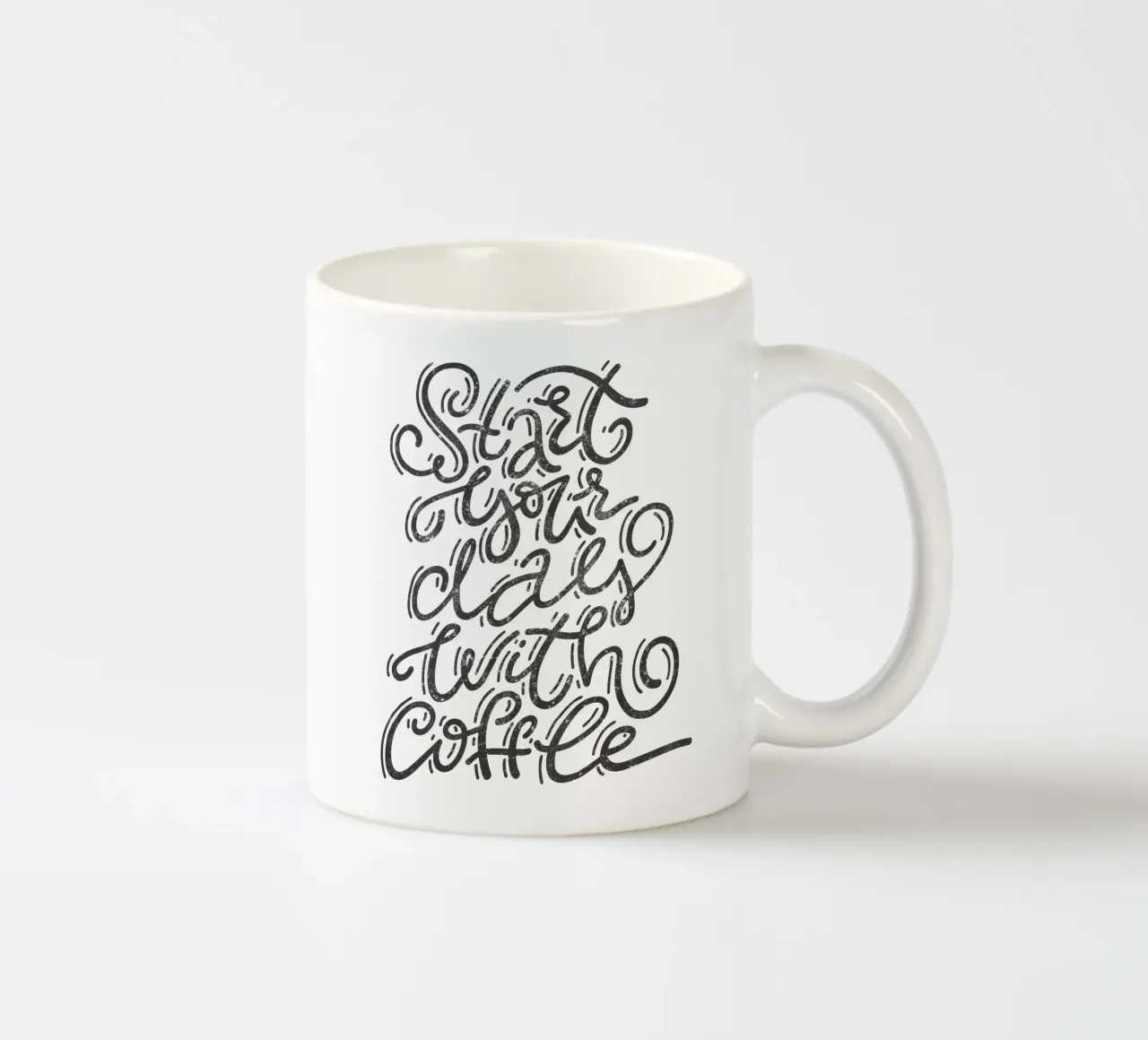 Start Your Day with Coffee taza de cerámica de QuooodZ by MooodzArt