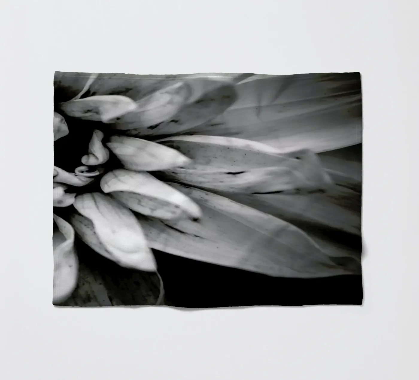 Flower I fleecedeken van Victoria Frost