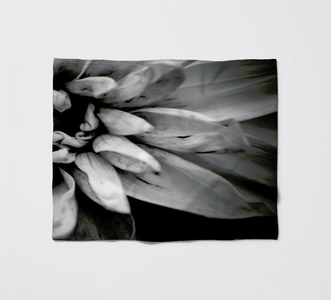 Flower I fleecedeken van Victoria Frost