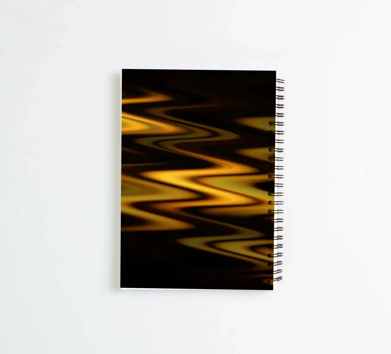 Abstrakte Wellen dynamisches Muster in Orange und Gelb Ringbuch von Something for you