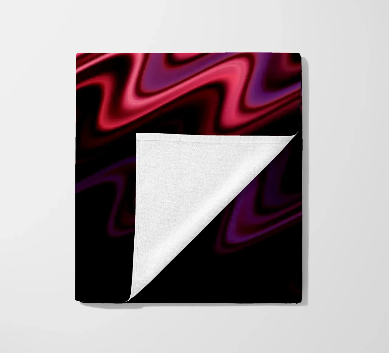 Des vagues abstraites et un motif dynamique en rose et violet serviette de plage de Something for you