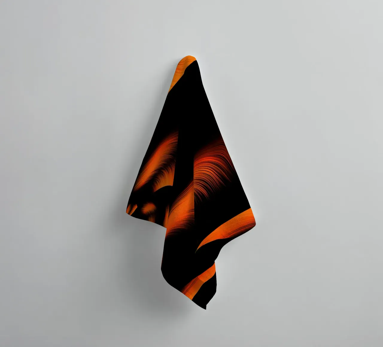 Abstraktes dynamisches fraktales Muster Orange und Schwarz Handtuch von Something for you