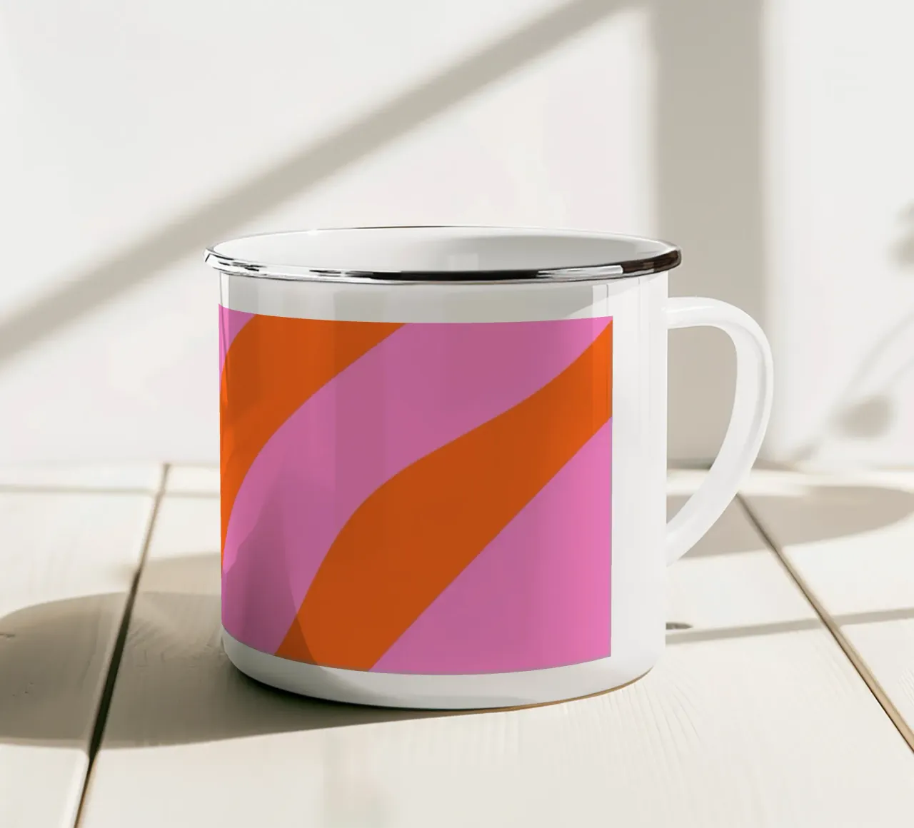 Linee astratte - arancio e rosa tazza in smalto da Wackapacka