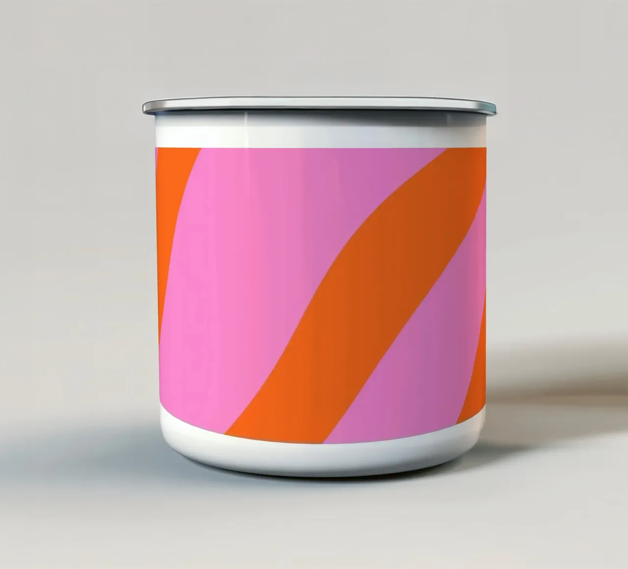 Linee astratte - arancio e rosa tazza in smalto da Wackapacka