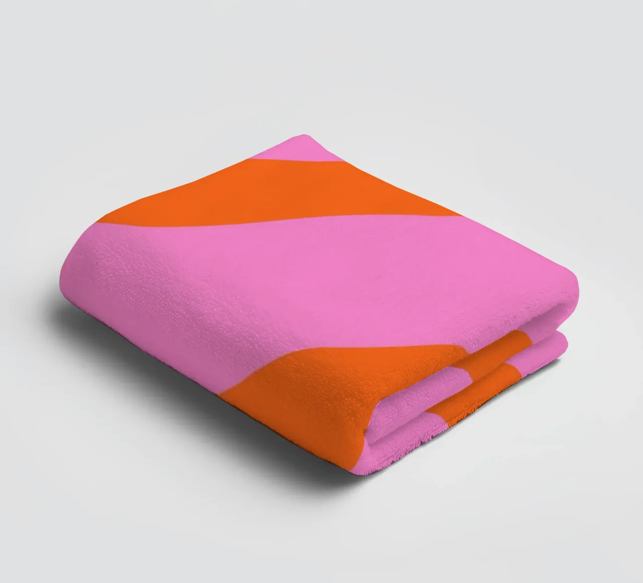 Linee astratte - arancio e rosa asciugamano da bagno da Wackapacka