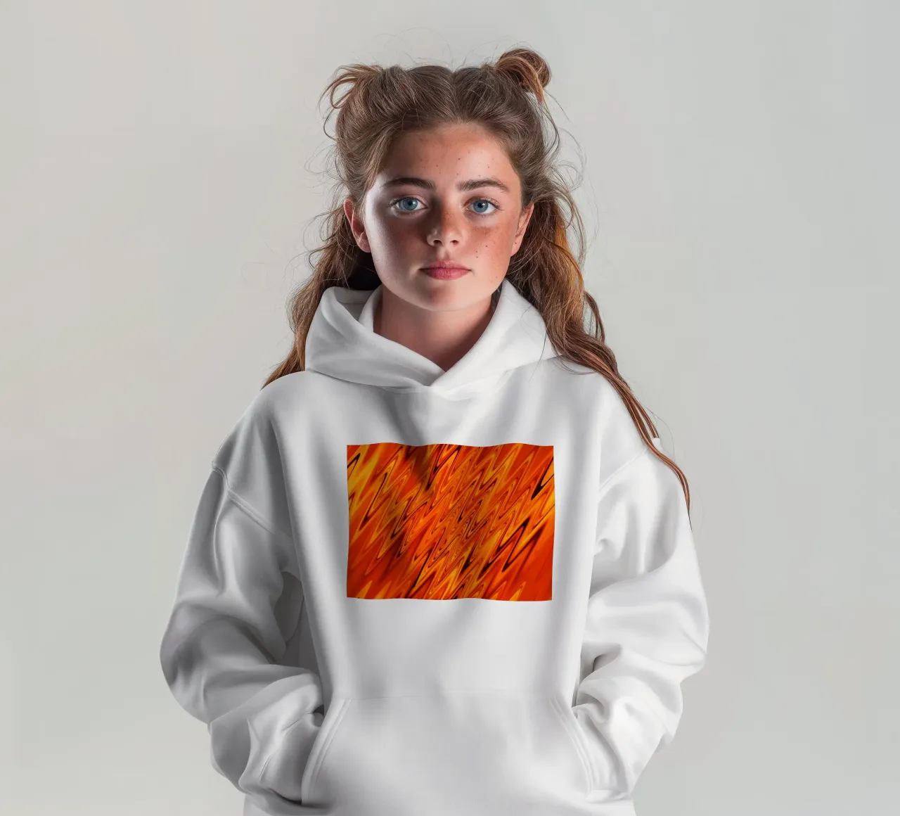 Abstrakte dynamische Wellen und Muster in Orange und Rot Kinder Hoodie von Something for you